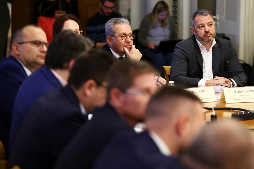 Бюджет 2026 мина на първо четене в парламентарни комисии