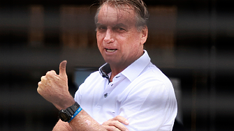 За по-сигурно: тикнаха зад решетките бившия президент Болсонаро, докато е под домашен арест