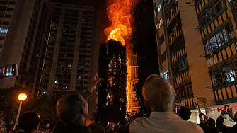 Жертвите на мега-пожара в Хонконг станаха 65 (СНИМКИ)