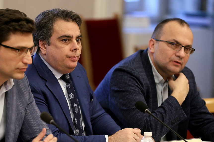 ПП-ДБ организира блокада на парламента заради бюджета