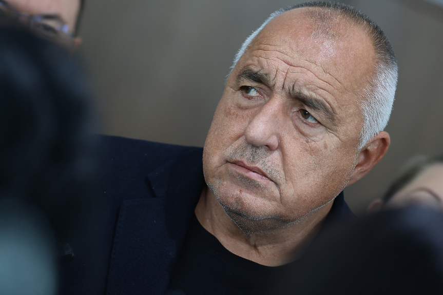 Как шефът на МВР-Пазарджик и вътрешният министър Даниел Митов взаимно си 