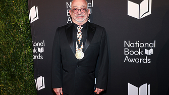 Раби Аламедин и Патриша Смит отличени с Националната литературна награда на САЩ