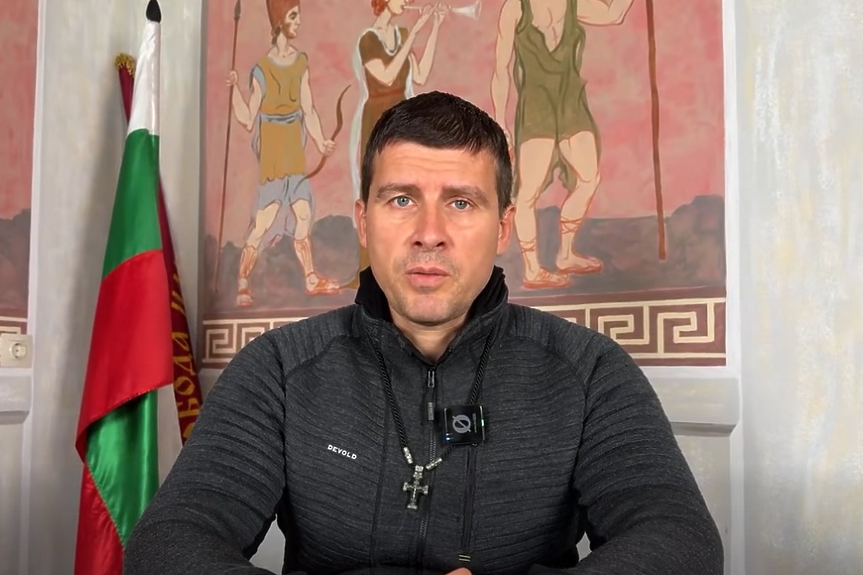 7 задържани и обвинени около Ивелин Михайлов и 